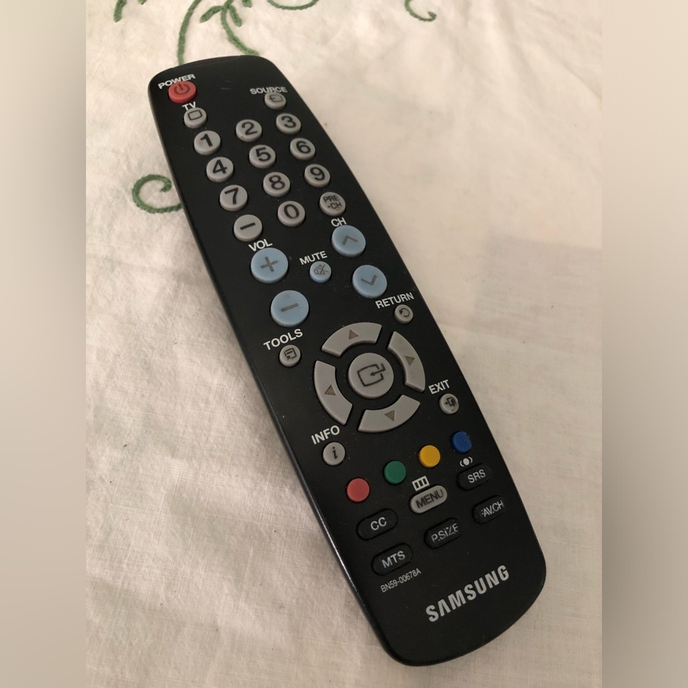 Samsung BN59-00678A or BN59-00687A remote control for LCD and Plasma TVs